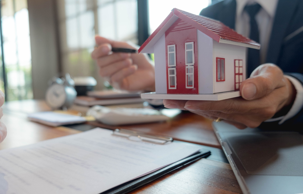 What’s The Difference Between a Secured Loan and a Mortgage?